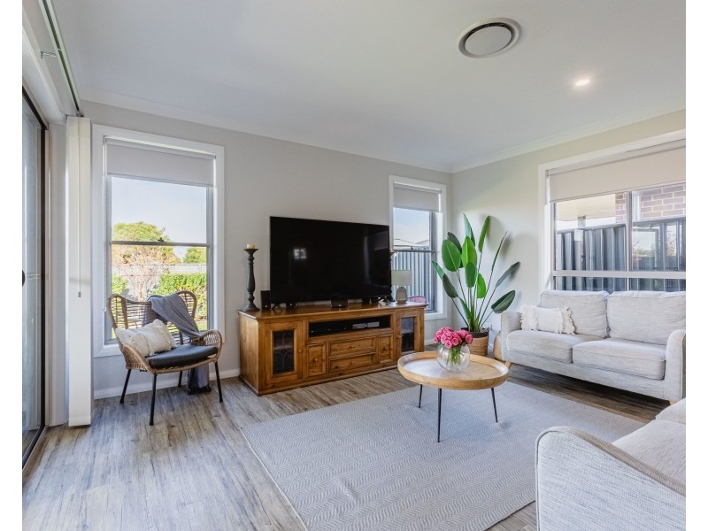 35 Bradford Circuit, Dubbo NSW 2830