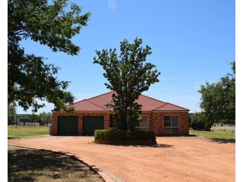 9R Debeaufort Drive, Dubbo NSW 2830