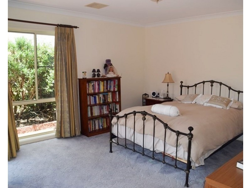 9R Debeaufort Drive, Dubbo NSW 2830