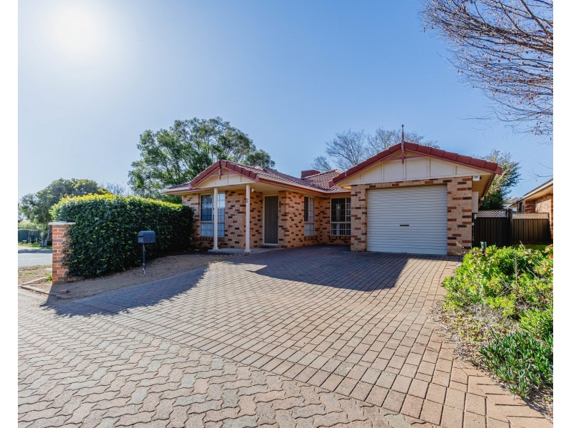 2 Carling Court, Dubbo NSW 2830