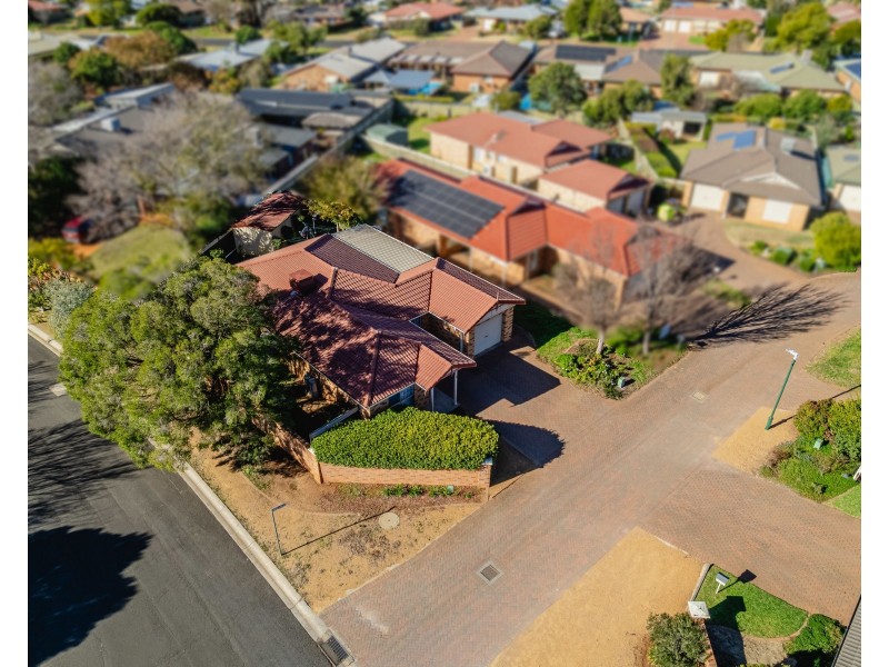 2 Carling Court, Dubbo NSW 2830