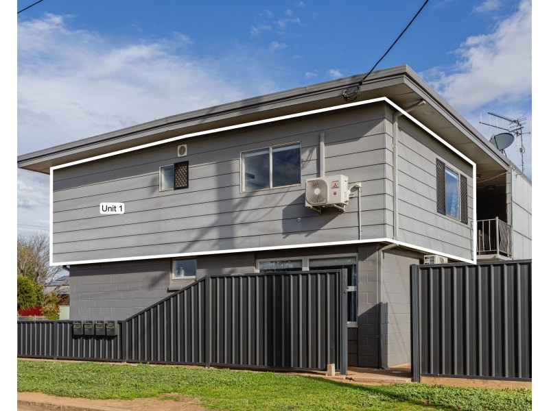 12 Mingelo Street, Narromine NSW 2821