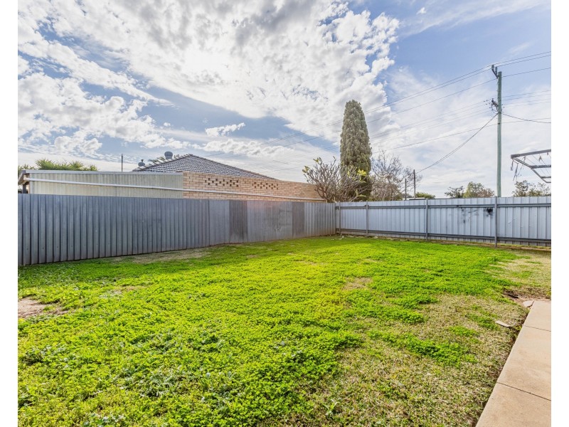 12 Mingelo Street, Narromine NSW 2821