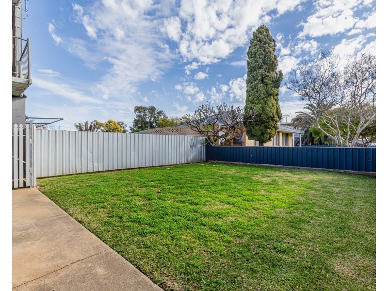 12 Mingelo Street, Narromine NSW 2821
