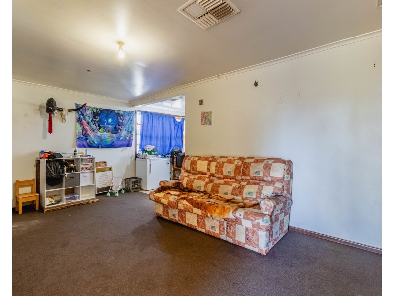 3 Armstrong Crescent, Dubbo NSW 2830