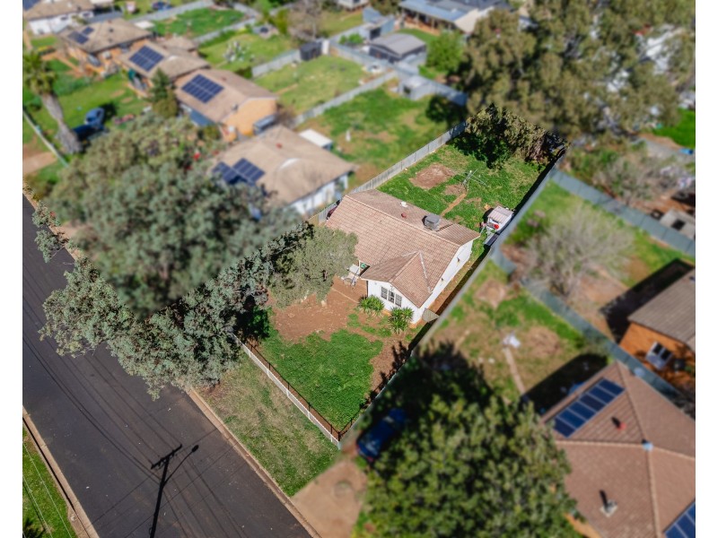 3 Armstrong Crescent, Dubbo NSW 2830