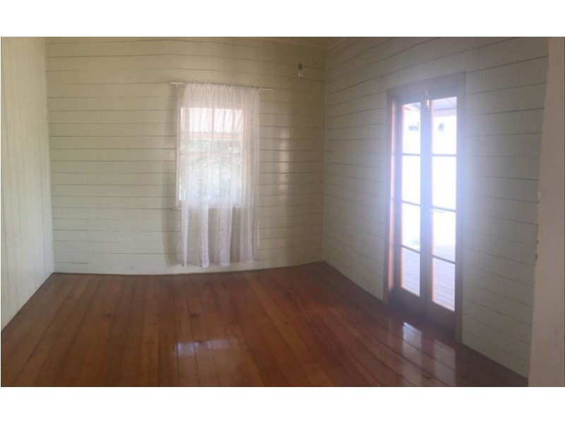 4 Mt Crosby Road, Tivoli QLD 4305