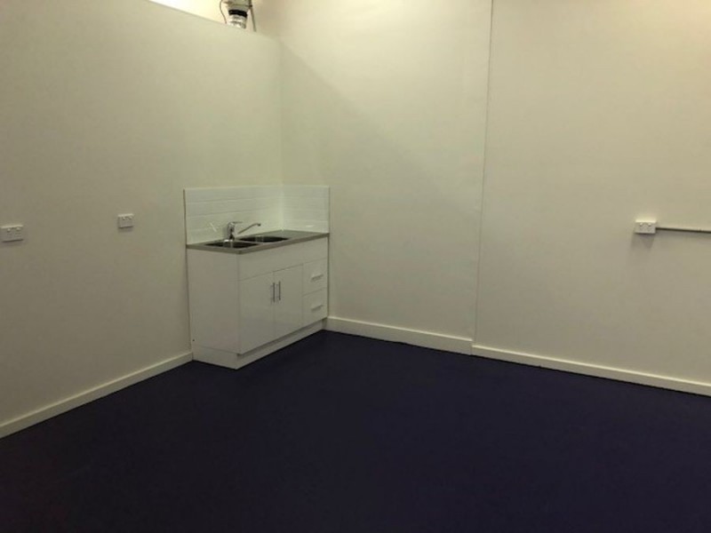 75 Redland Bay Road, Capalaba QLD 4157