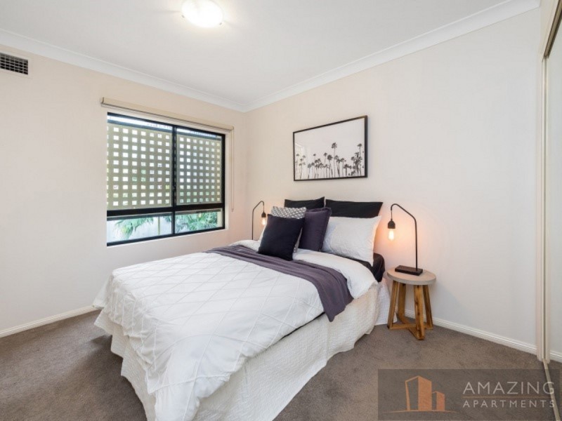 12/64 Lambert Street, Kangaroo Point QLD 4169