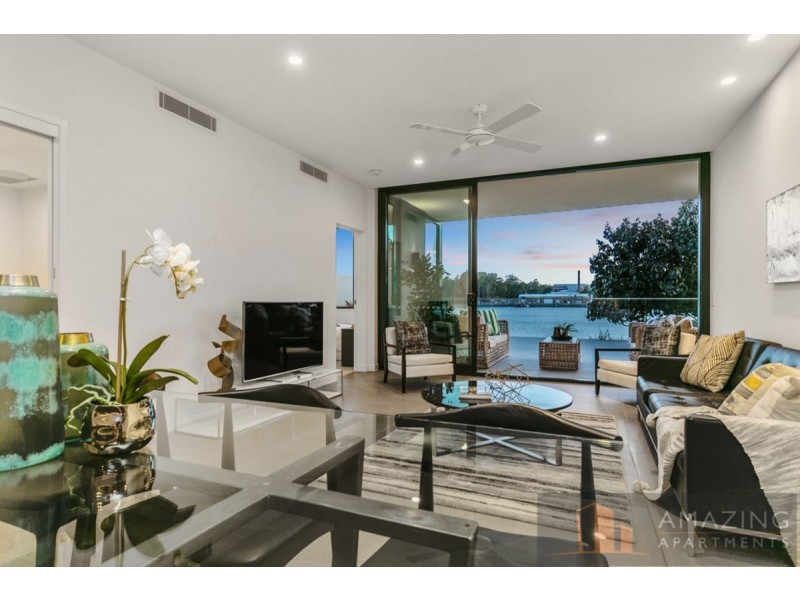 9104/50 Parkside Circuit, Hamilton QLD 4007