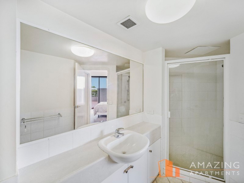 45 Deakin Street, Kangaroo Point QLD 4169