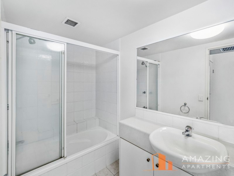 45 Deakin Street, Kangaroo Point QLD 4169