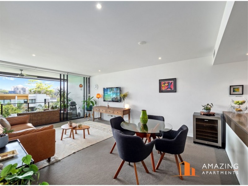 10 Pidgeon Close, West End QLD 4101