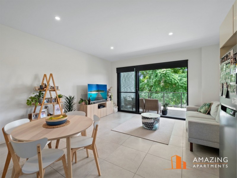 16 Shottery Street, Yeronga QLD 4104