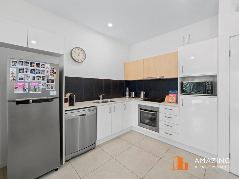 16 Shottery Street, Yeronga QLD 4104