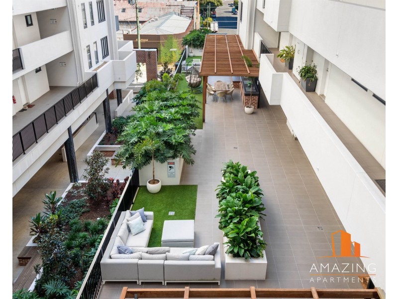 45 Wellington Road, East Brisbane QLD 4169