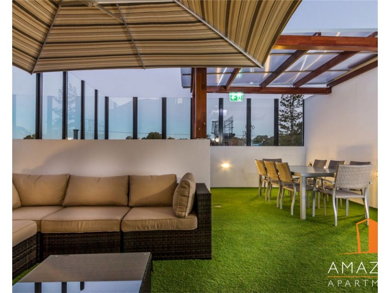 3 Harrys Road, Taringa QLD 4068