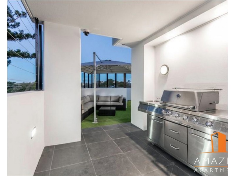 3 Harrys Road, Taringa QLD 4068