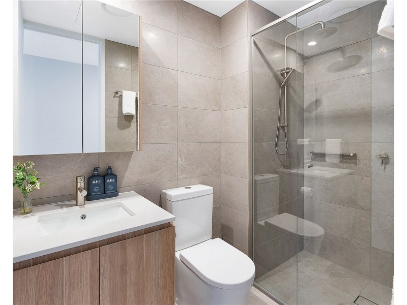 140 Wellington Road, East Brisbane QLD 4169