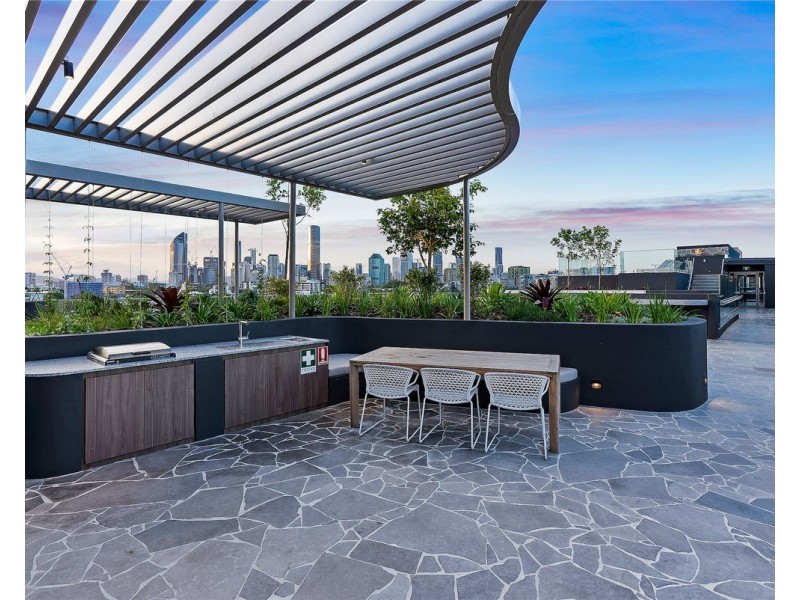 140 Wellington Road, East Brisbane QLD 4169