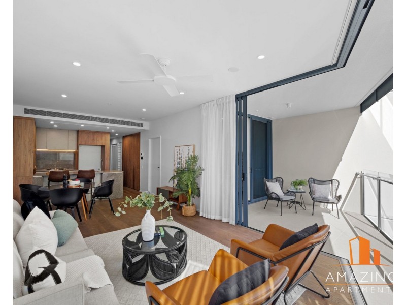 11 Pidgeon Close, West End QLD 4101