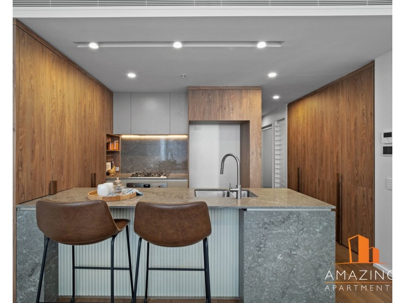 11 Pidgeon Close, West End QLD 4101