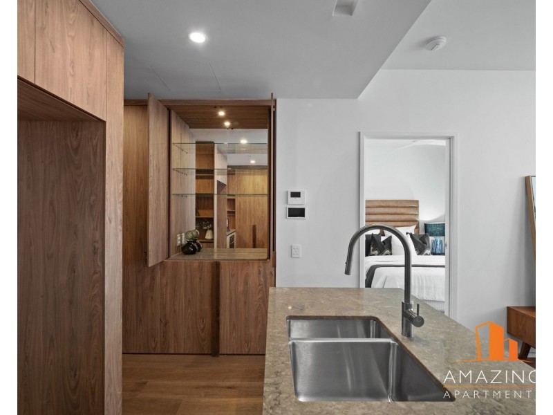 11 Pidgeon Close, West End QLD 4101