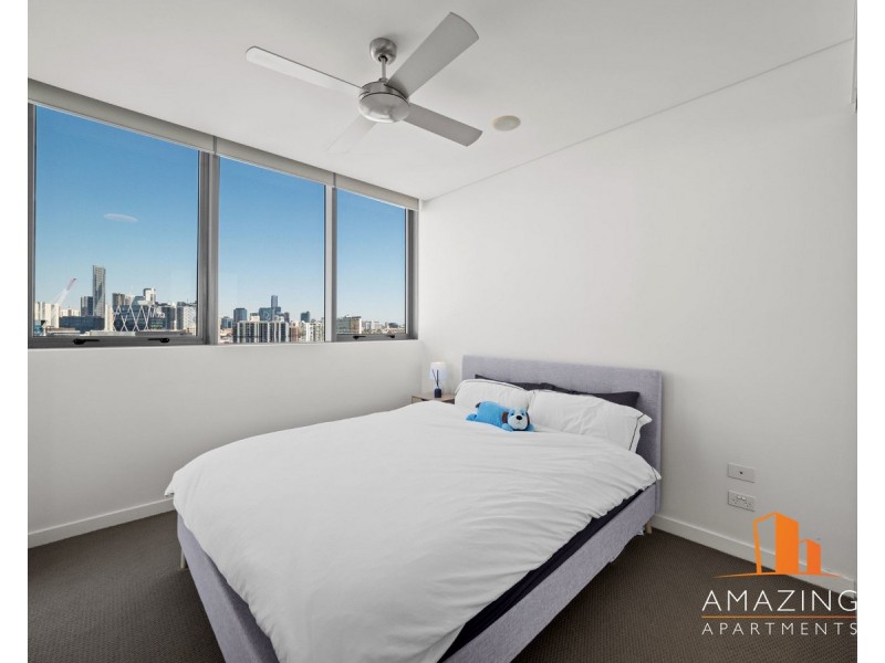 L12/16 Hamilton Place, Bowen Hills QLD 4006