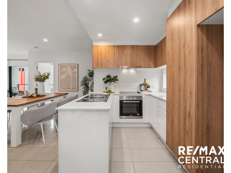 Level 2/16 Le Grand Street, Macgregor QLD 4109