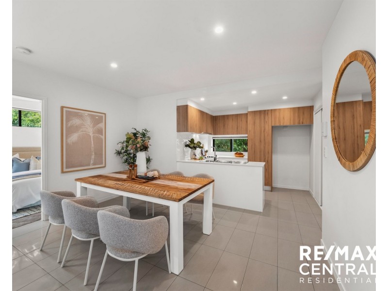 Level 2/16 Le Grand Street, Macgregor QLD 4109