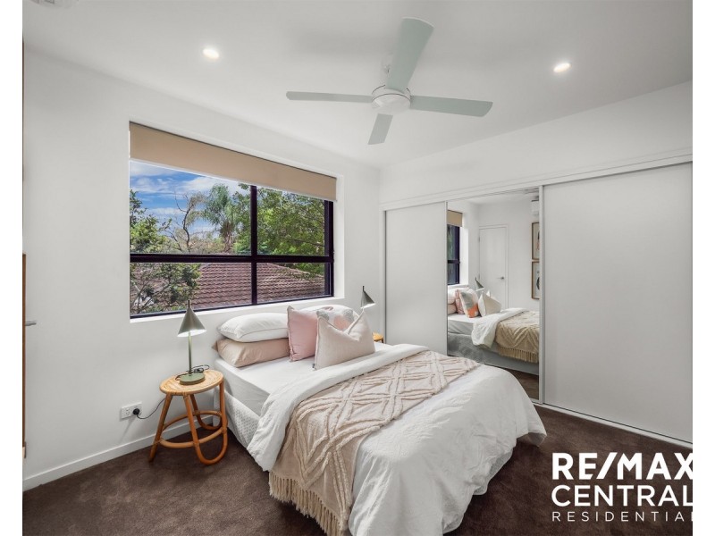 Level 2/16 Le Grand Street, Macgregor QLD 4109