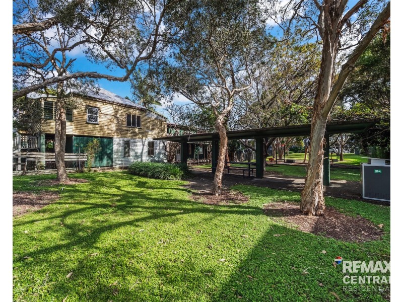 37 Flower Street, Woolloongabba QLD 4102