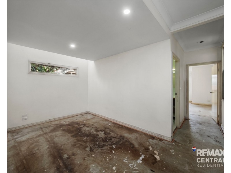 37 Flower Street, Woolloongabba QLD 4102