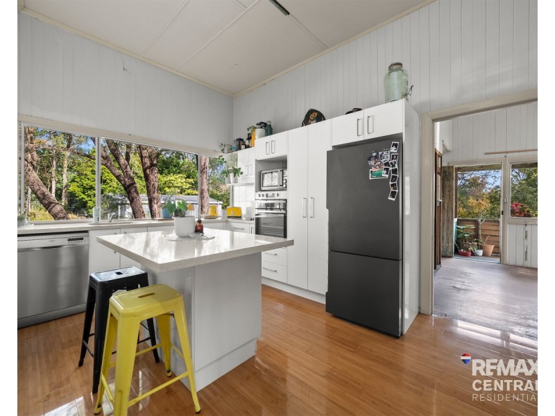 245 Old Logan Road, Camira QLD 4300