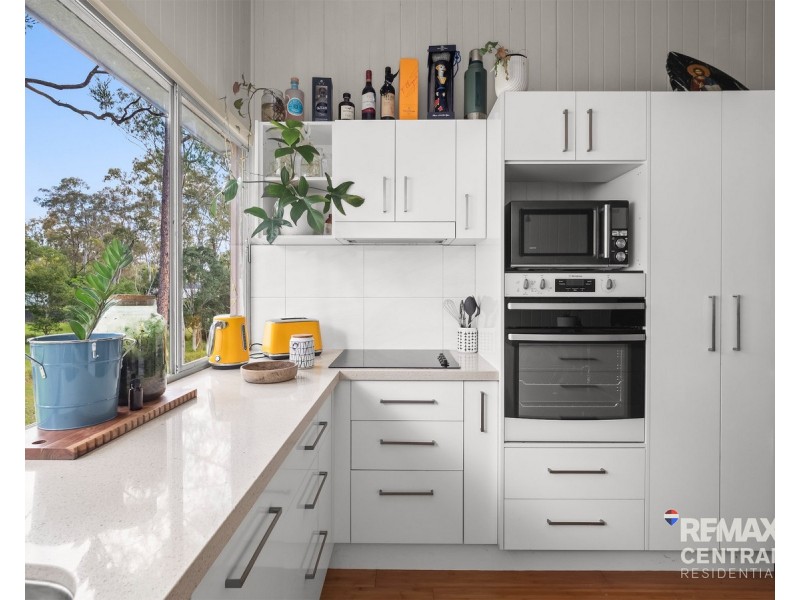 245 Old Logan Road, Camira QLD 4300