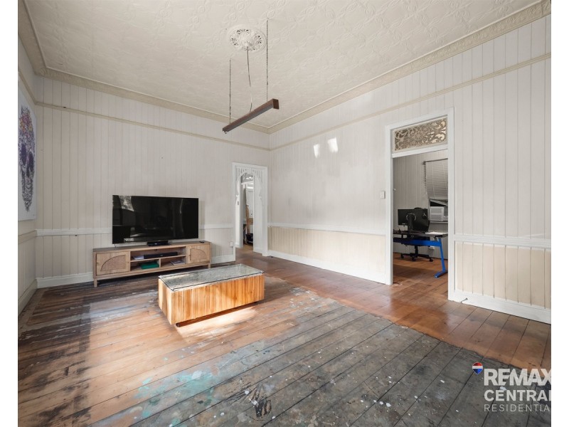245 Old Logan Road, Camira QLD 4300