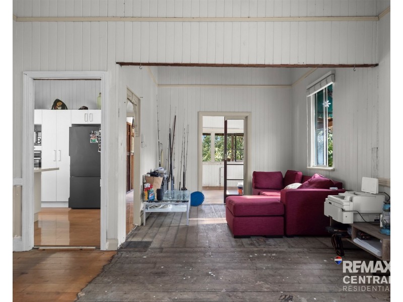245 Old Logan Road, Camira QLD 4300