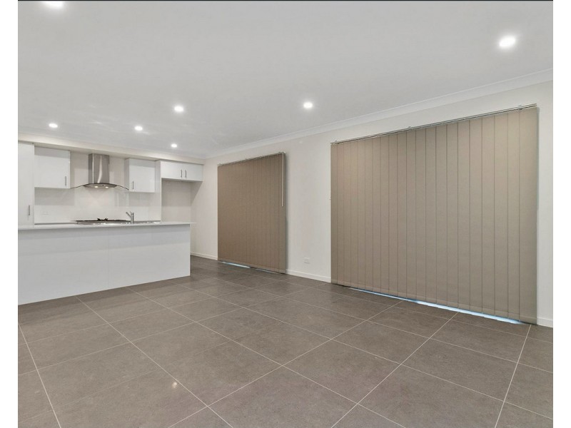 28 Peter Harbeck Street, Spring Mountain QLD 4124