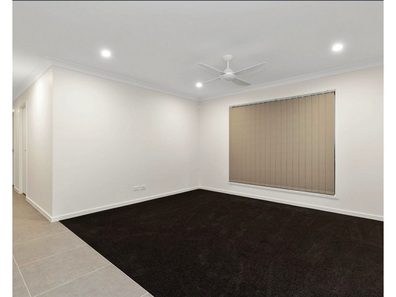 28 Peter Harbeck Street, Spring Mountain QLD 4124