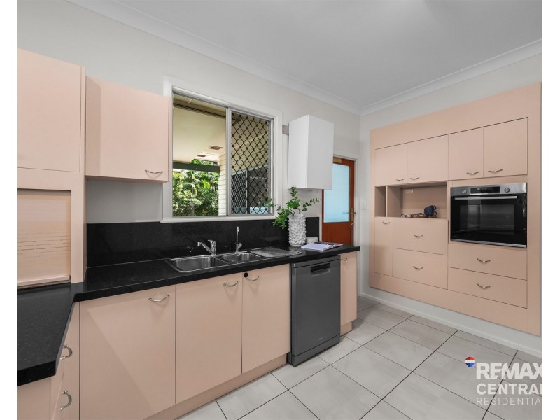 26 Parnoolar Crescent, Ferny Hills QLD 4055