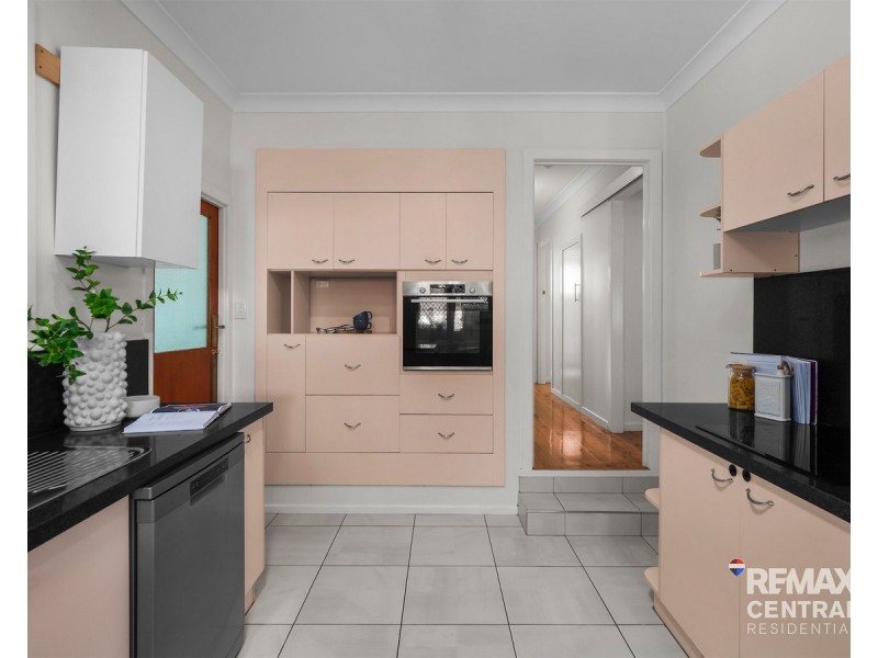 26 Parnoolar Crescent, Ferny Hills QLD 4055