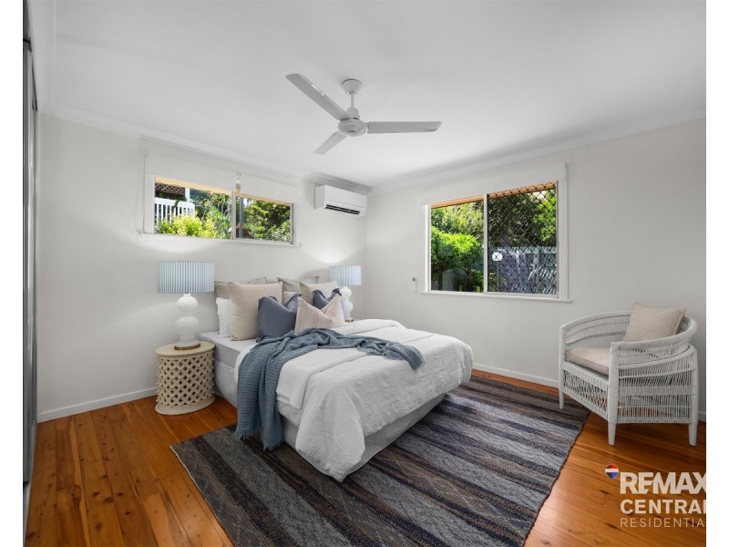 26 Parnoolar Crescent, Ferny Hills QLD 4055