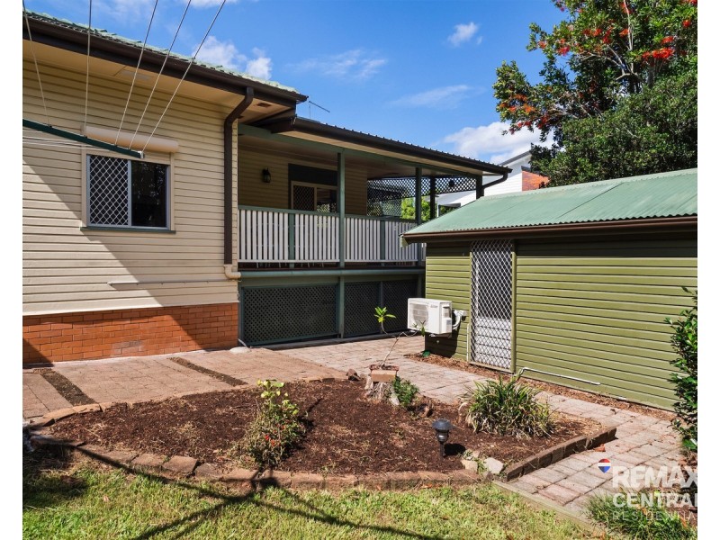 26 Parnoolar Crescent, Ferny Hills QLD 4055