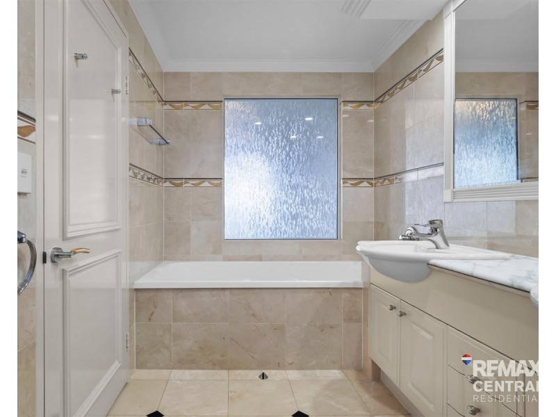 Level 27/32 Macrossan Street, Brisbane City QLD 4000