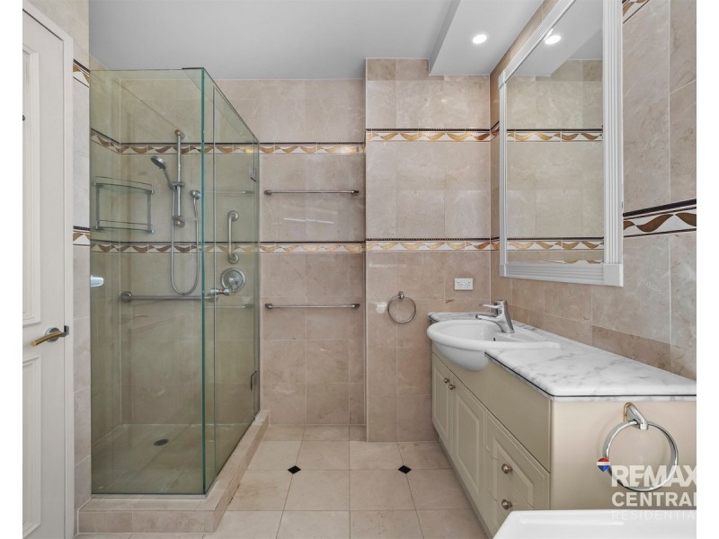 Level 27/32 Macrossan Street, Brisbane City QLD 4000