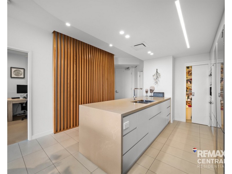 Level 4/50 Parkside Circuit, Hamilton QLD 4007