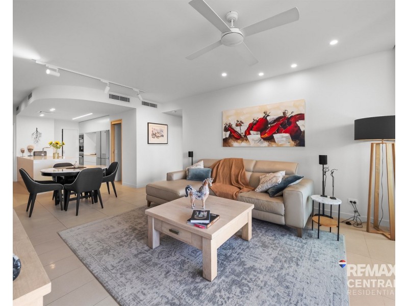 Level 4/50 Parkside Circuit, Hamilton QLD 4007