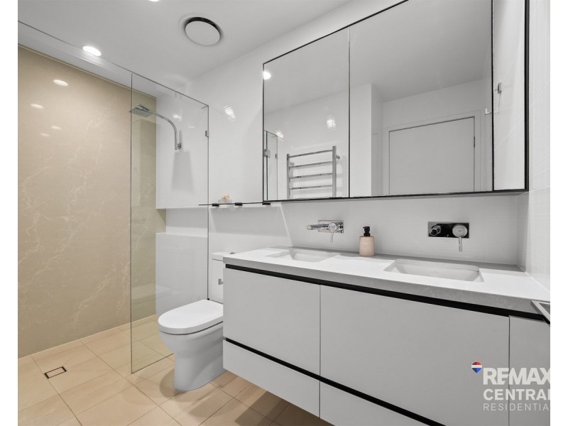 Level 4/50 Parkside Circuit, Hamilton QLD 4007