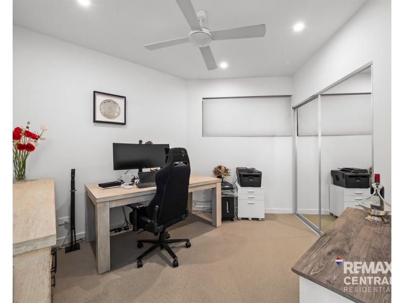 Level 4/50 Parkside Circuit, Hamilton QLD 4007