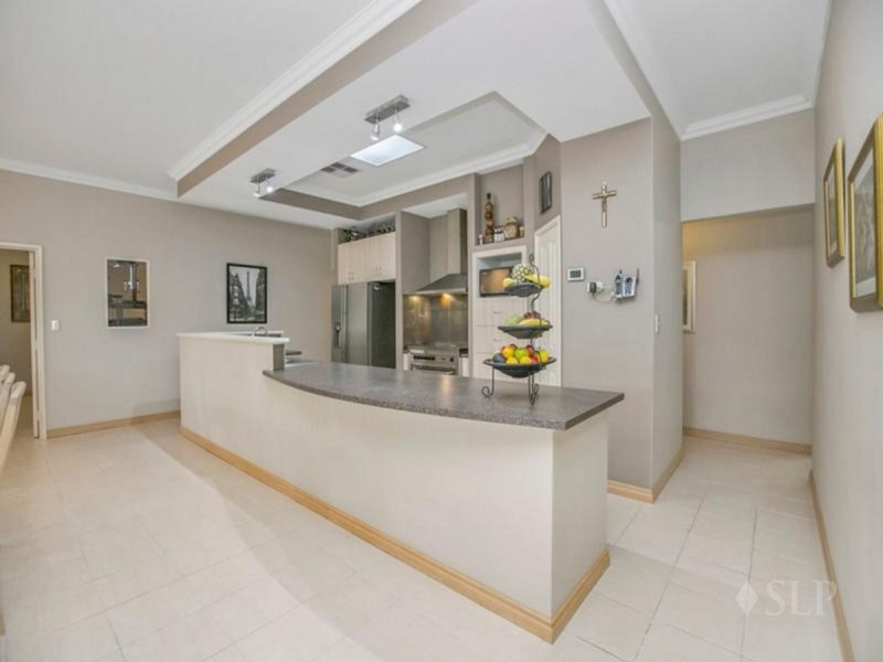 4 Montgomery Drive, Success WA 6164